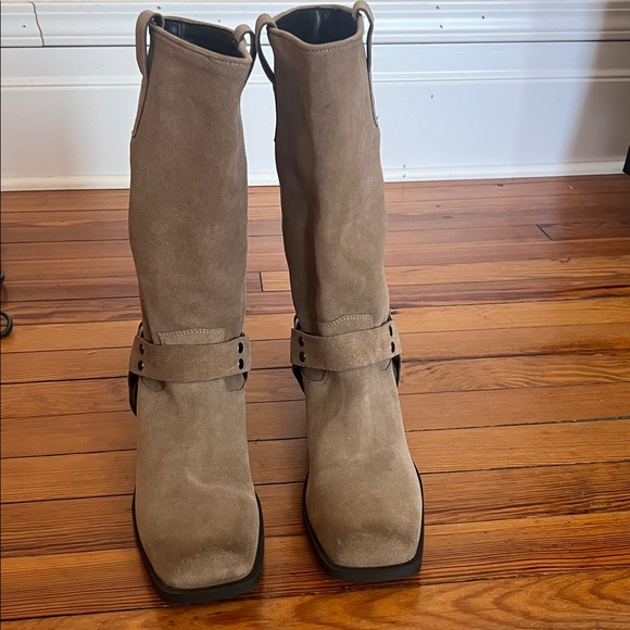 NWOT Steve Madden Ruskin Suede Harness Boots - Taupe - Size 8 - Picture 7 of 12